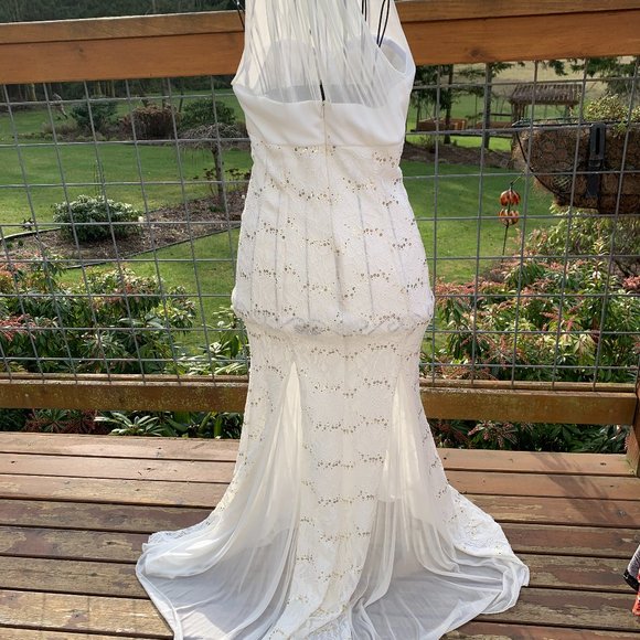 Juno Dress Collectio Ivory Lace Evening Gown - Picture 5 of 11
